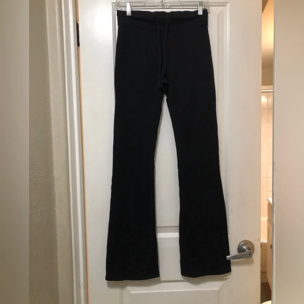 ALO Yoga Black Flare Wide-Leg leggings Size Small So CUTE